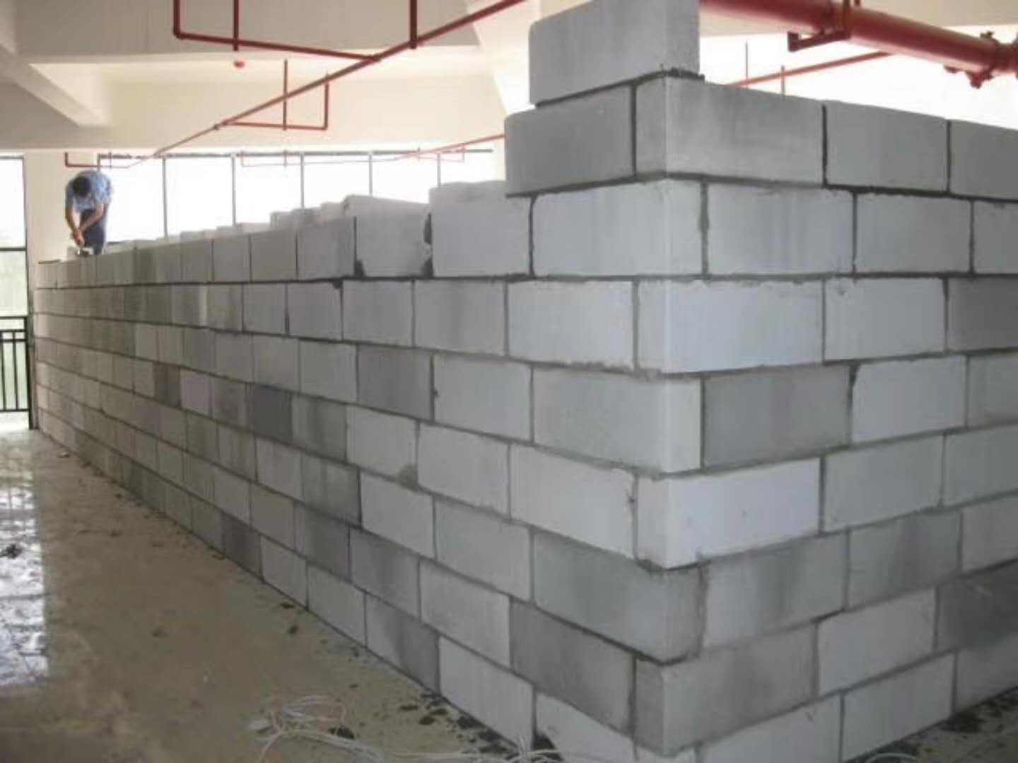 牡丹江蒸压加气混凝土砌块承重墙静力和抗震性能的研究